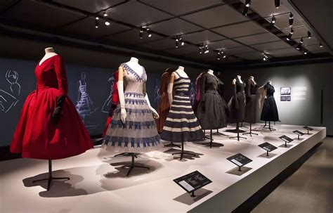 christian dior musée mccord|Découvrez Dior, McMaster et Chapleau au Musée McCord.